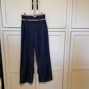 Frame Denim Wide-Leg Dark Indigo Jeans with Tan Belt